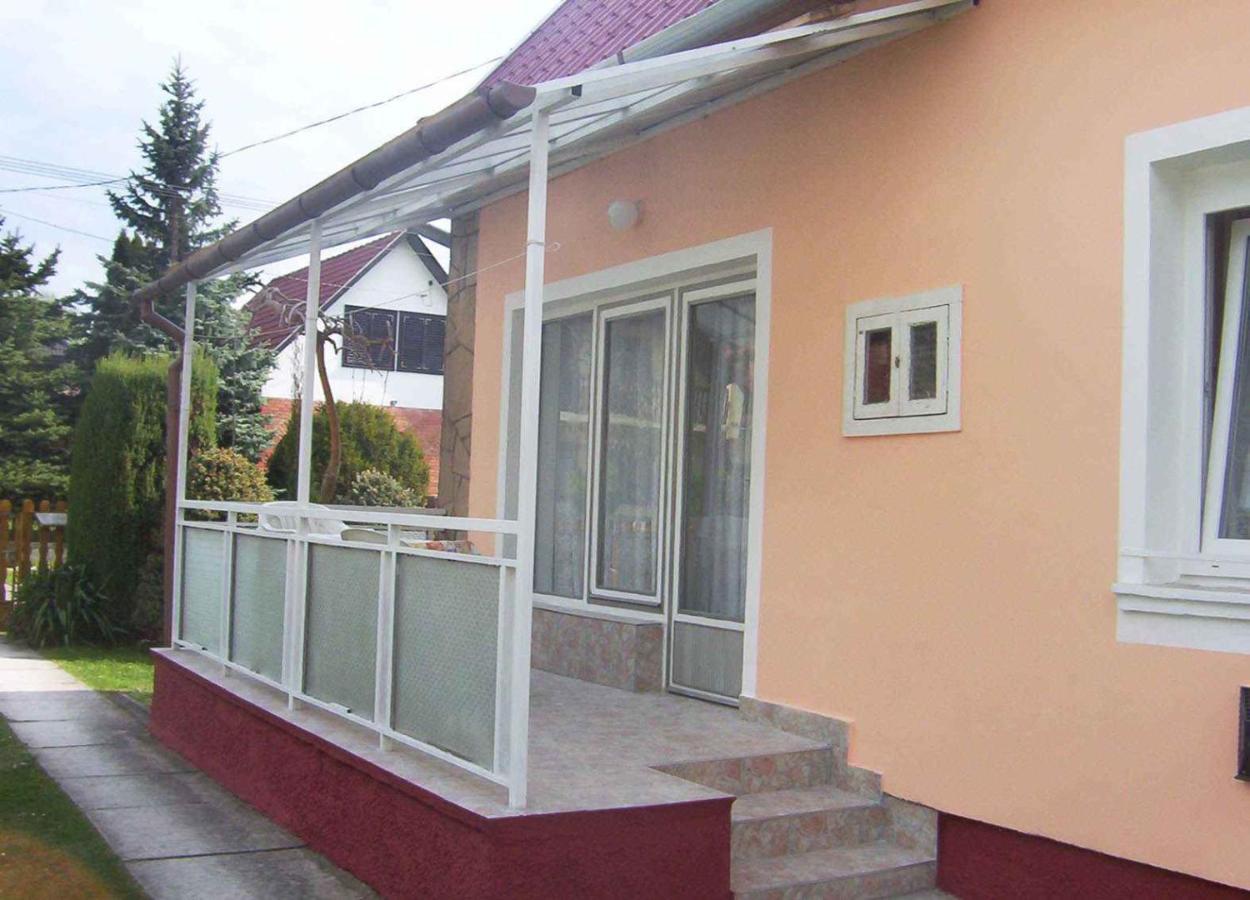 Apartment In Balatonmariafuerdo 19249 Balatonkeresztúr Kültér fotó